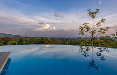 4 BEDROOM HOME WITH GUEST HOUSE AND AMAZING OCEAN VIEWS