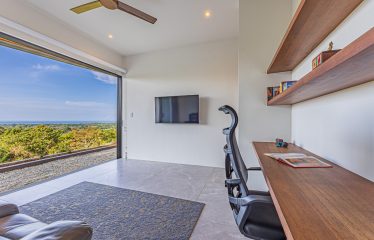 4 BEDROOM HOME WITH GUEST HOUSE AND AMAZING OCEAN VIEWS