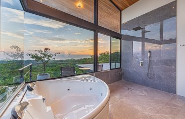 4 BEDROOM HOME WITH GUEST HOUSE AND AMAZING OCEAN VIEWS