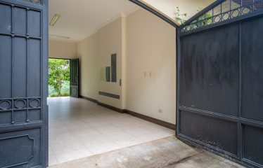 AMAZING OCEAN, JUNGLE AND WATERFALL VIEWS WITH THREE HOMES – 71 ACRES