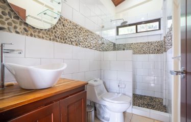 AMAZING OCEAN, JUNGLE AND WATERFALL VIEWS WITH THREE HOMES – 71 ACRES