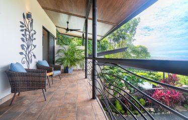 3 BEDROOM LUXURY HOME WITH OCEAN VIEW AND GUEST HOUSE