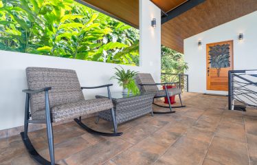 3 BEDROOM LUXURY HOME WITH OCEAN VIEW AND GUEST HOUSE