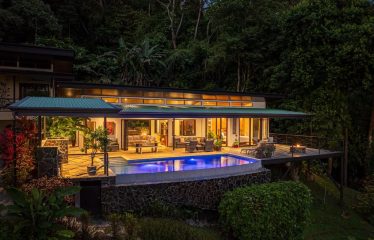 3 BEDROOM LUXURY HOME WITH OCEAN VIEW AND GUEST HOUSE