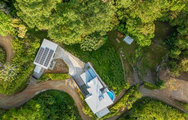 4 BEDROOM HOME WITH GUEST HOUSE AND AMAZING OCEAN VIEWS