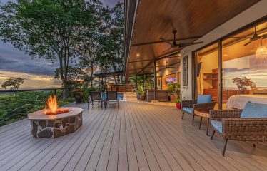 3 BEDROOM LUXURY HOME WITH OCEAN VIEW AND GUEST HOUSE