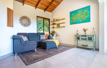 2 BEAUTIFUL BEDROOM HOME WITH RIVER – 2.5 ACRES