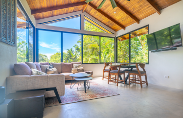 2 BEAUTIFUL BEDROOM HOME WITH RIVER – 2.5 ACRES