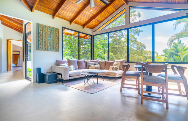 2 BEAUTIFUL BEDROOM HOME WITH RIVER – 2.5 ACRES