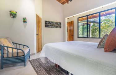 2 BEAUTIFUL BEDROOM HOME WITH RIVER – 2.5 ACRES