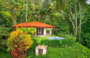 10.9 ACRES – HOME AND GUEST CASITA WITH OCEAN VIEWS