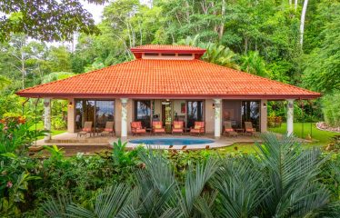 10.9 ACRES – HOME AND GUEST CASITA WITH OCEAN VIEWS