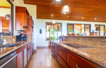 10.9 ACRES – HOME AND GUEST CASITA WITH OCEAN VIEWS