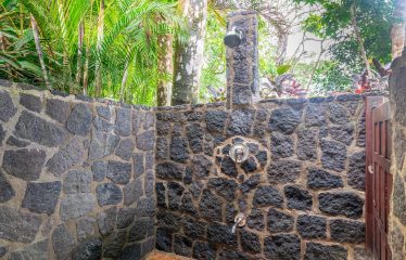 10.9 ACRES – HOME AND GUEST CASITA WITH OCEAN VIEWS