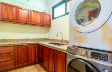 10.9 ACRES – HOME AND GUEST CASITA WITH OCEAN VIEWS