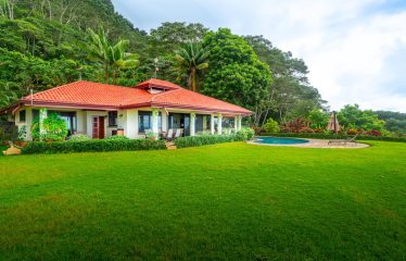 10.9 ACRES – HOME AND GUEST CASITA WITH OCEAN VIEWS