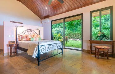 10.9 ACRES – HOME AND GUEST CASITA WITH OCEAN VIEWS