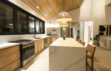 LUXURY OCEAN VIEW HOME WITH GUEST CASITA