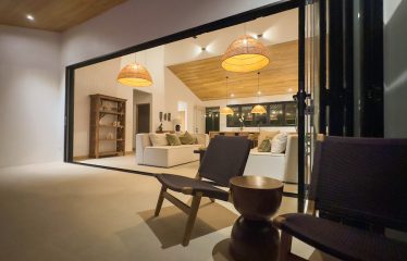 LUXURY OCEAN VIEW HOME WITH GUEST CASITA