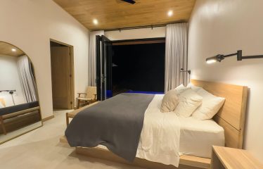 LUXURY OCEAN VIEW HOME WITH GUEST CASITA