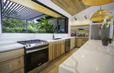 LUXURY OCEAN VIEW HOME WITH GUEST CASITA