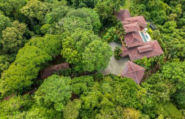 LUXURY HOME AND GUEST HOUSE WITH 9 ACRES OF LAND