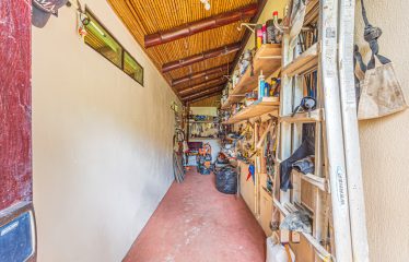 LUXURY HOME AND GUEST HOUSE WITH 9 ACRES OF LAND