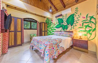 LUXURY HOME AND GUEST HOUSE WITH 9 ACRES OF LAND