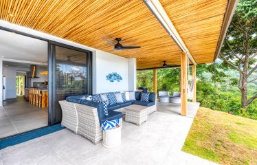 LUXURY 5 BEDROOM HOME WITH OCEAN VIEW