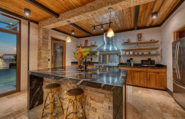 LUXURY OCEAN VIEW 4 BEDROOM HOME  FOR SALE IN UVITA