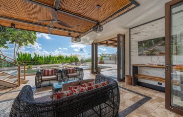 LUXURY OCEAN VIEW 4 BEDROOM HOME  FOR SALE IN UVITA