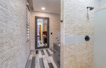 LUXURY OCEAN VIEW 4 BEDROOM HOME  FOR SALE IN UVITA