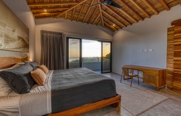 LUXURY 5 BEDROOM HOME WITH OCEAN VIEW