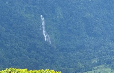 DIAMANTE WATERFALL VIEW LUXURY ESTATE WITH A 3 BEDROOM HOME NEAR DOMINICAL BEACH – 2.5 ACRES