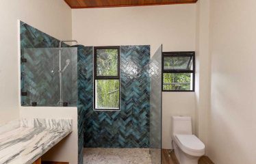 LUXURY HOME WITH GUEST HOUSE AND AMAZING OCEAN VIEWS – 3.33 ACRES