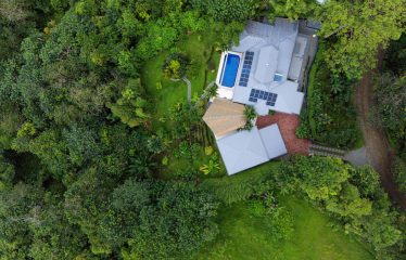 4 BEDROOMS LUXURY HOME WITH AMAZING OCEAN VIEW – 4 ACRES