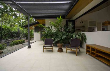 4 BEDROOMS LUXURY HOME WITH AMAZING OCEAN VIEW – 4 ACRES