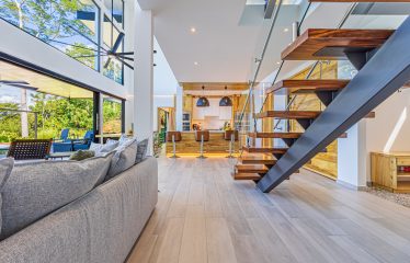 4 BEDROOM VILLA WITH AMAZING OCEAN VIEW IN GATED COMMUNITY