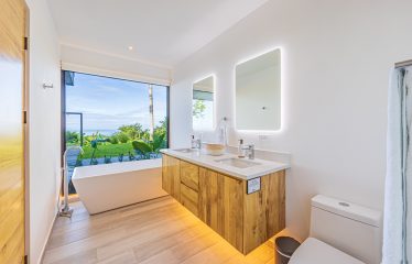 4 BEDROOM VILLA WITH AMAZING OCEAN VIEW IN GATED COMMUNITY