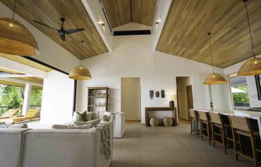 4 BEDROOMS LUXURY HOME WITH AMAZING OCEAN VIEW – 4 ACRES