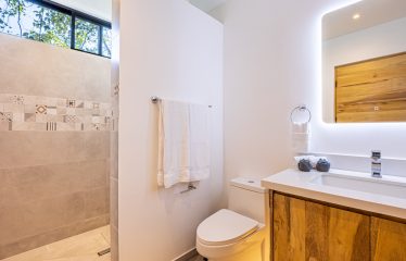 4 BEDROOM VILLA WITH AMAZING OCEAN VIEW IN GATED COMMUNITY