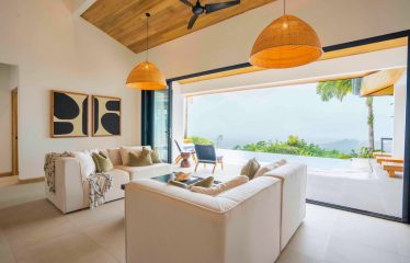 4 BEDROOMS LUXURY HOME WITH AMAZING OCEAN VIEW – 4 ACRES