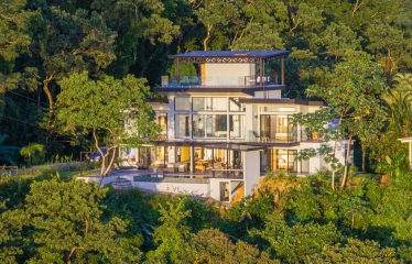 4 BEDROOM VILLA WITH AMAZING OCEAN VIEW IN GATED COMMUNITY