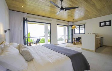 4 BEDROOMS LUXURY HOME WITH AMAZING OCEAN VIEW – 4 ACRES