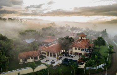 PREMIER LUXURY ESTATE RANCHO VILLA VERDE A FAMILY COMPOUND / BOUTIQUE HOTEL STYLE – 107.95 ACRES