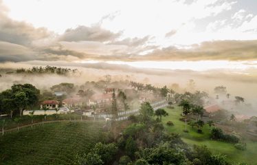 PREMIER LUXURY ESTATE RANCHO VILLA VERDE A FAMILY COMPOUND / BOUTIQUE HOTEL STYLE – 107.95 ACRES