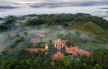 PREMIER LUXURY ESTATE RANCHO VILLA VERDE A FAMILY COMPOUND / BOUTIQUE HOTEL STYLE – 107.95 ACRES