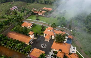 PREMIER LUXURY ESTATE RANCHO VILLA VERDE A FAMILY COMPOUND / BOUTIQUE HOTEL STYLE – 107.95 ACRES