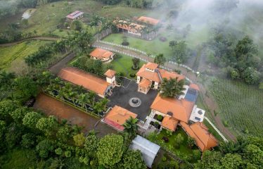 PREMIER LUXURY ESTATE RANCHO VILLA VERDE A FAMILY COMPOUND / BOUTIQUE HOTEL STYLE – 107.95 ACRES