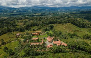 PREMIER LUXURY ESTATE RANCHO VILLA VERDE A FAMILY COMPOUND / BOUTIQUE HOTEL STYLE – 107.95 ACRES